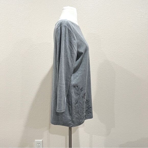 Croft & Barrow Embroidered Cardinal Embellished Top with Red Rhinestones Size XL - Picture 10 of 12